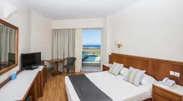 APOLLO BEACH HOTEL