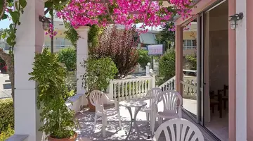 Apollon Hotel Apartments