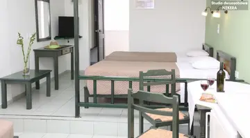 Apollon Hotel & Apts Reth.