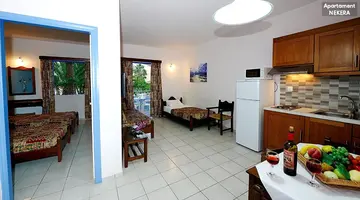 Apollon Hotel & Apts Reth.