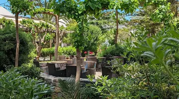 Apollonia Resort & Spa