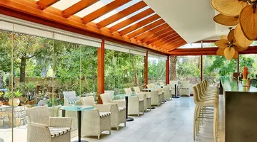 Apollonia Resort & Spa