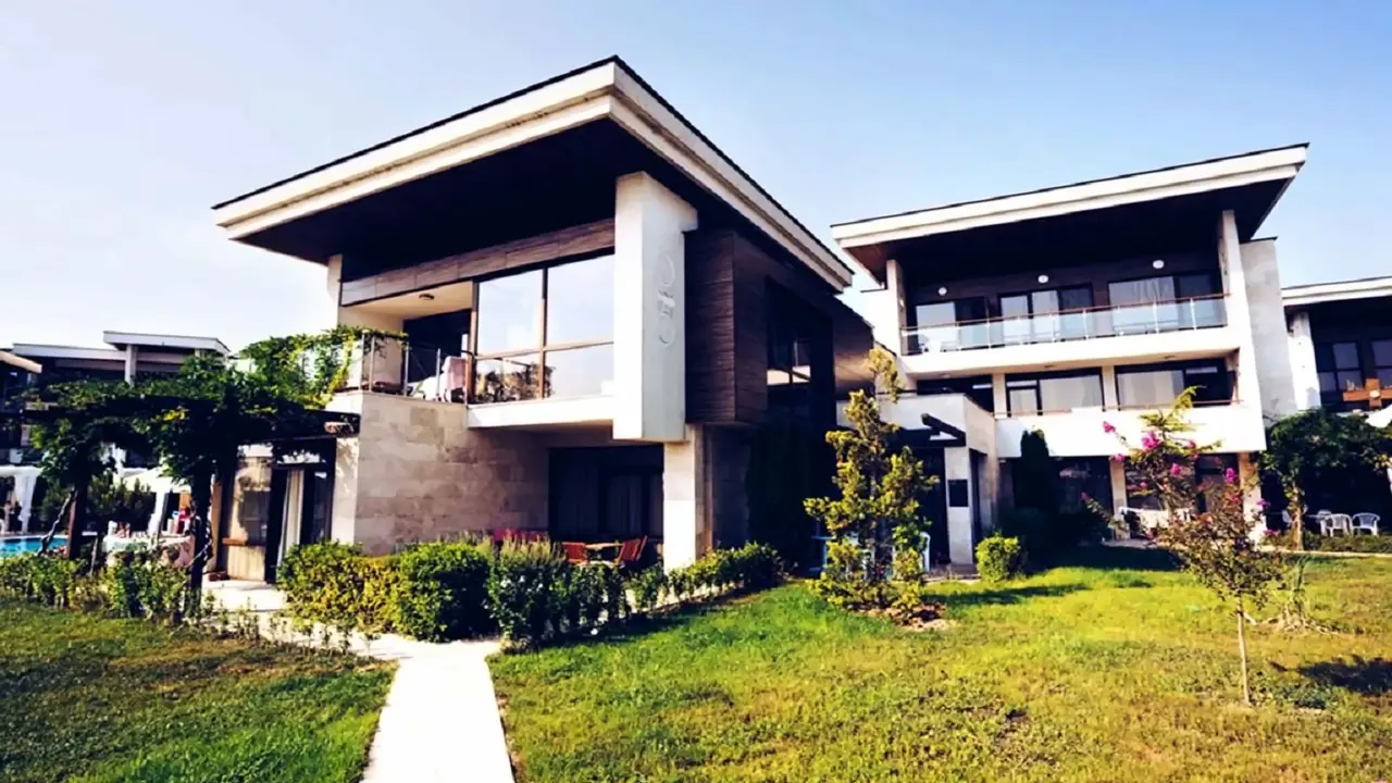 Apolonia Resort AH