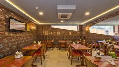 Aprilis Gold Hotel
