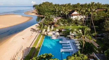 Apsara Beachfront Resort and Villa