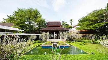 Apsara Beachfront Resort and Villa