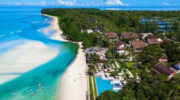 Apsara Beachfront Resort and Villa