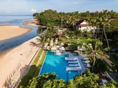 Apsara Beachfront Resort & Villa