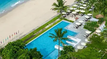 Apsara Beachfront Resort & Villa
