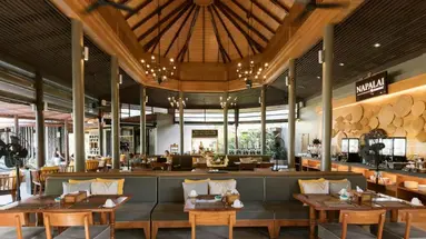 Apsara Beachfront Resort & Villa