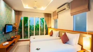 Apsara Beachfront Resort & Villa