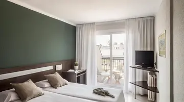Aqua Hotel Bertran Park ONLINE