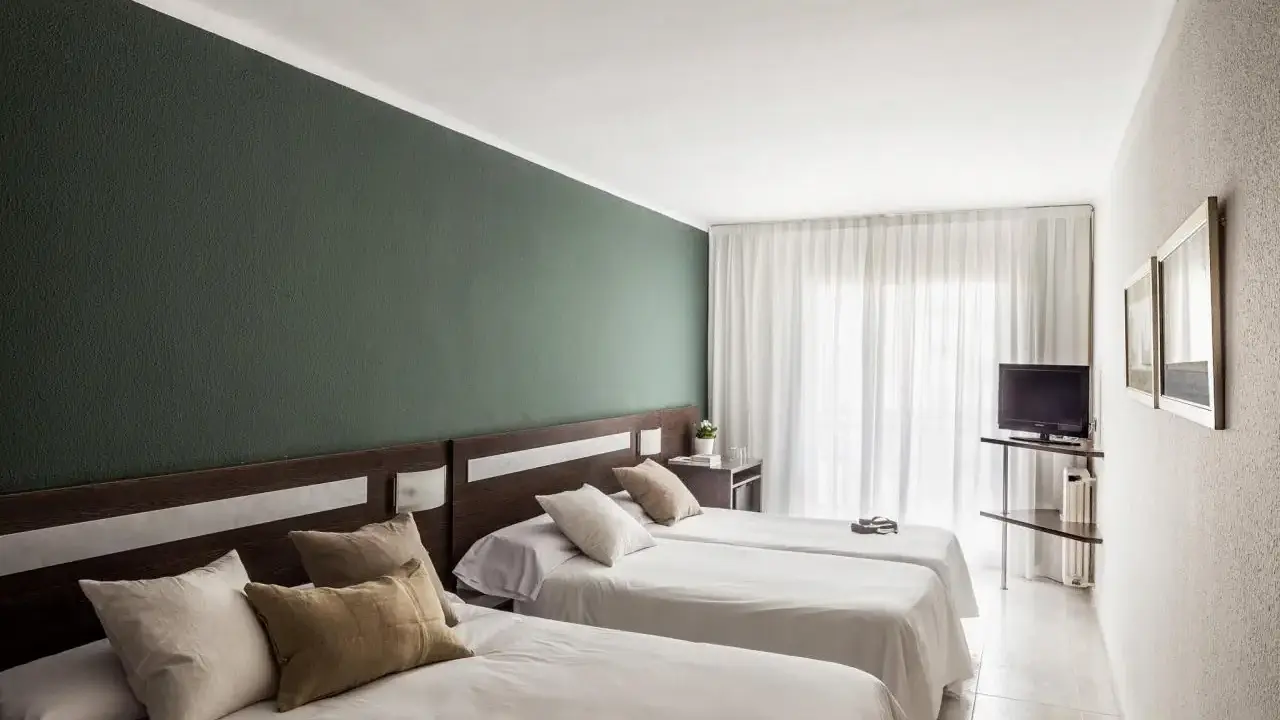 Aqua Hotel Bertran Park