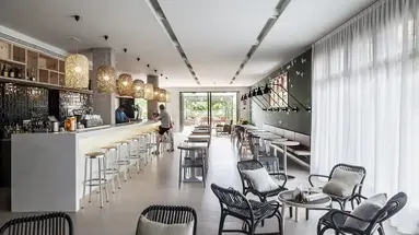 Aqua Hotel Bertran Park