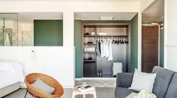 Aqua Hotel Bertran Park