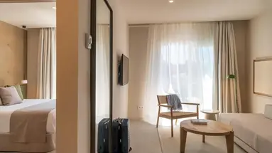 Aqua Hotel Bertran Park