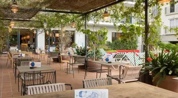Aqua Hotel Bertran Park