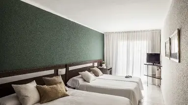Aqua Hotel Bertran Park