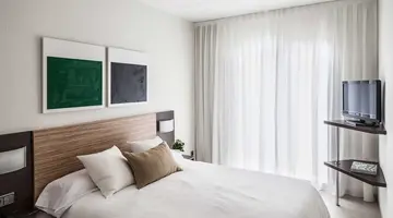 Aqua Hotel Bertran Park