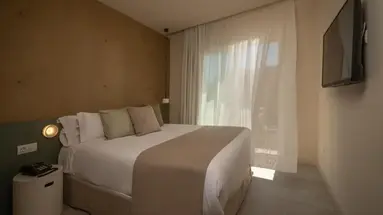 Aqua Hotel Bertran Park