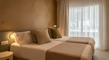 AQUA HOTEL BERTRAN