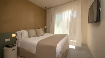 AQUA HOTEL BERTRAN