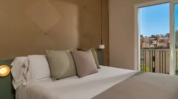 AQUA HOTEL BERTRAN