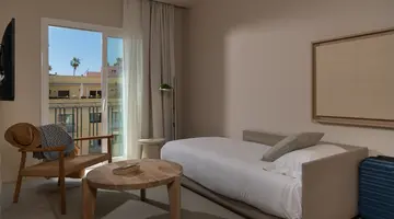 AQUA HOTEL BERTRAN