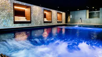 Aqua Hotel Silhouette & Spa