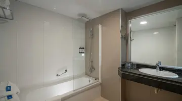 *AQUA HOTEL THE BREEZE (ADULTS ONLY 18+)