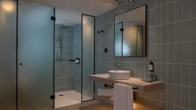 *AQUA HOTEL THE BREEZE (ADULTS ONLY 18+)