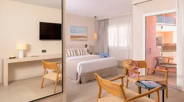 *AQUA HOTEL THE BREEZE (ADULTS ONLY 18+)