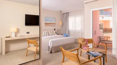 *AQUA HOTEL THE BREEZE (ADULTS ONLY 18+)