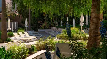 *AQUA HOTEL THE BREEZE (ADULTS ONLY 18+)