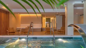 Aqua Hotel The Breeze