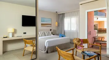 Aqua Hotel The Breeze