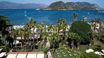 AQUA HOTEL