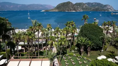 AQUA HOTEL