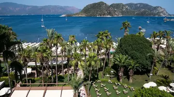 AQUA HOTEL