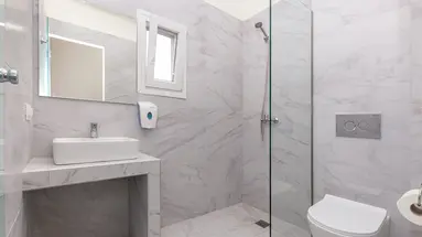 AQUA LUXURY SUITES