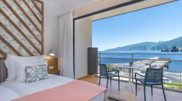 Aqua Natura Bay