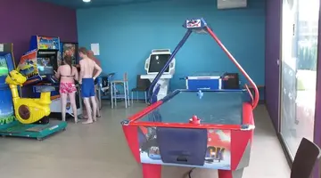 AQUA NEVIS