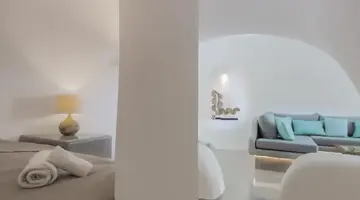 Aqua Serenity Santorini Luxury Suites