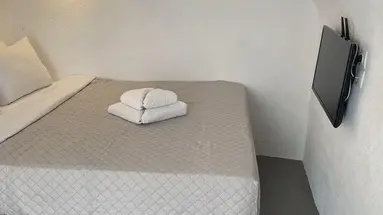 Aqua Serenity Santorini Luxury Suites