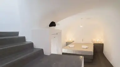 Aqua Serenity Santorini Luxury Suites