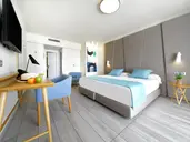 Aqua Suites Boutique Hotel