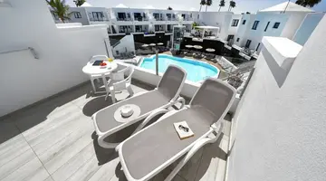 Aqua Suites Boutique Hotel
