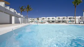 Aqua Suites Boutique Hotel
