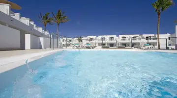 Aqua Suites Boutique Hotel