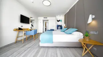 Aqua Suites Boutique Hotel